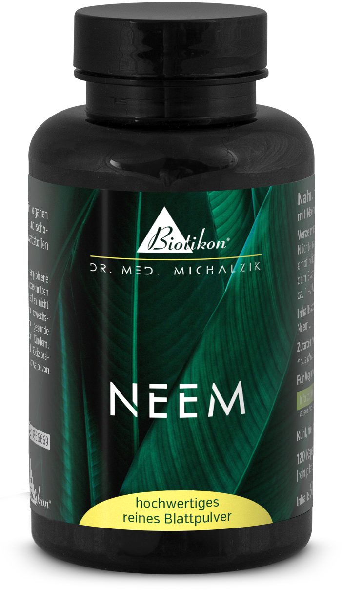 Neem Blattpulver 120 Kapseln – hochqualitativ Neem Blattpulver Kapseln in schwarzer Flasche, 120 Stück, grüne Blätter im Hintergrund.