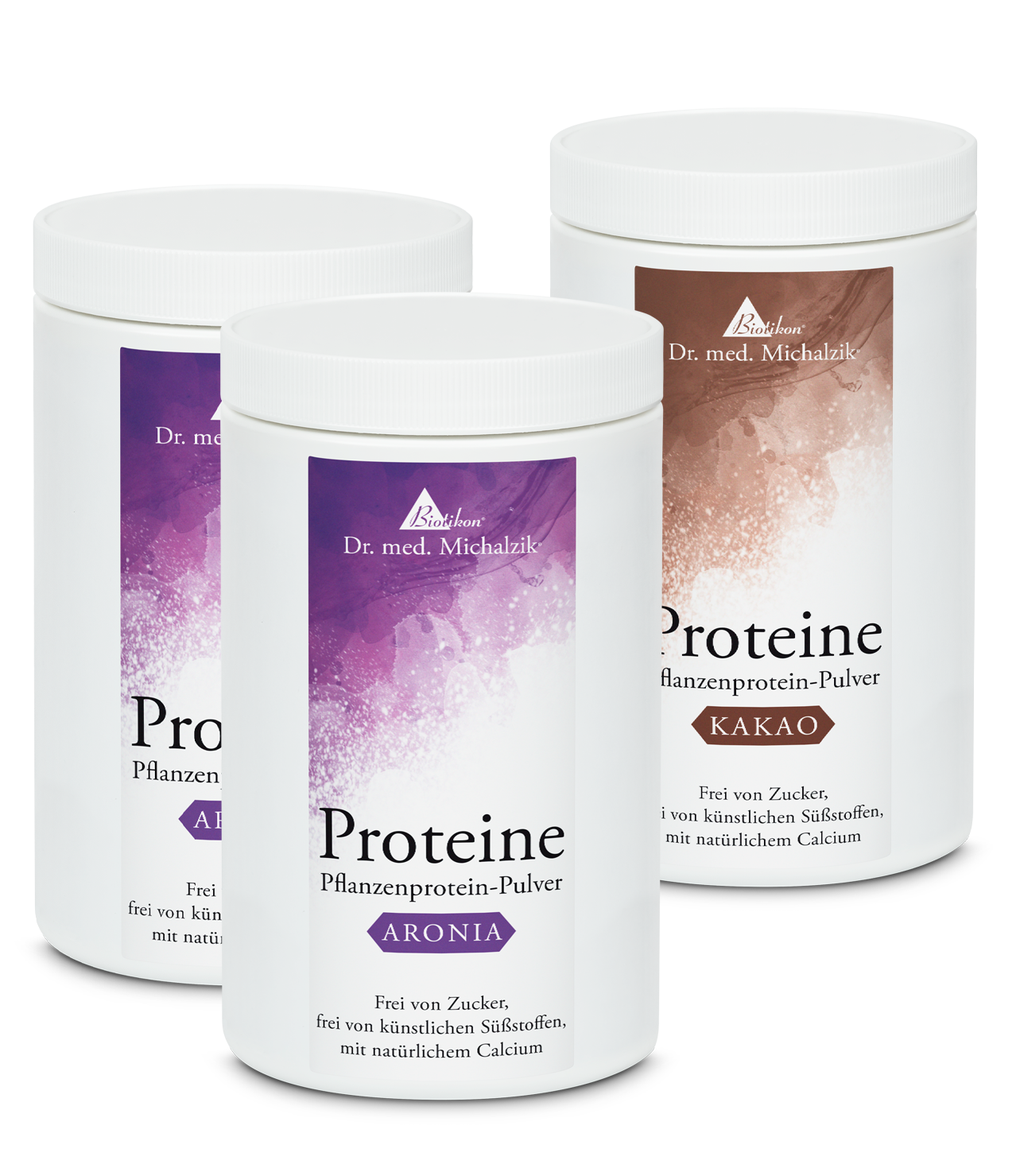 Pflanzenprotein-Pulver – Aronia und Kakao Zwei Dosen von Pflanzenprotein-Pulver in Aronia und Kakao, Weiß mit bunten Etiketten, Vorderansicht.